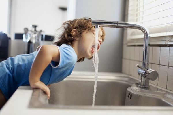 Voda z kohoutku není samozřejmost. Plzeňský kraj je v připojení nejhorší v Česku