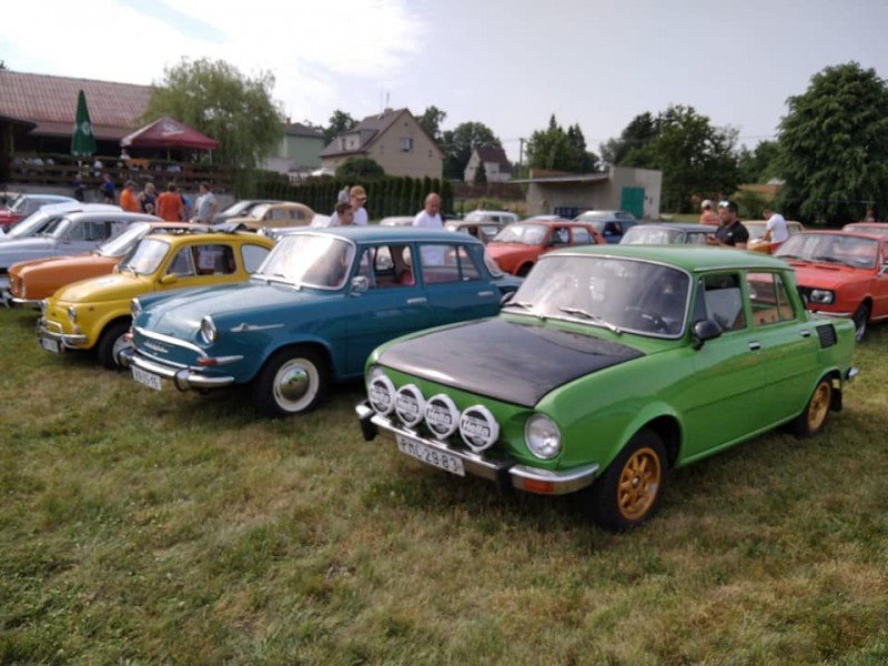 Rokycany zaplní historická auta a motorky. Orientační jízda nabídne noční i denní etapu