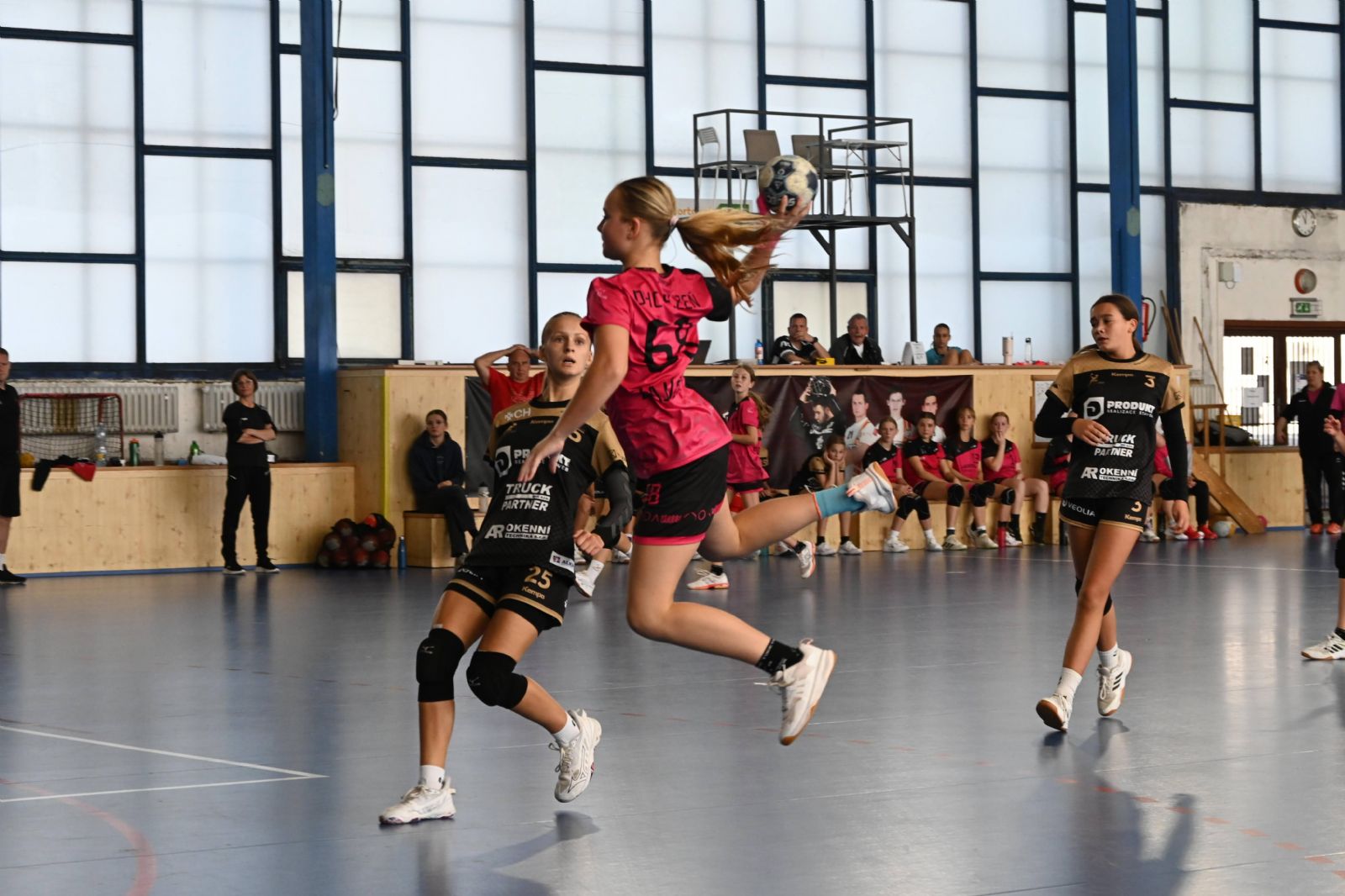 Starší žačky DHC Plzeň odehrály druhé kolo Plzeňské ligy