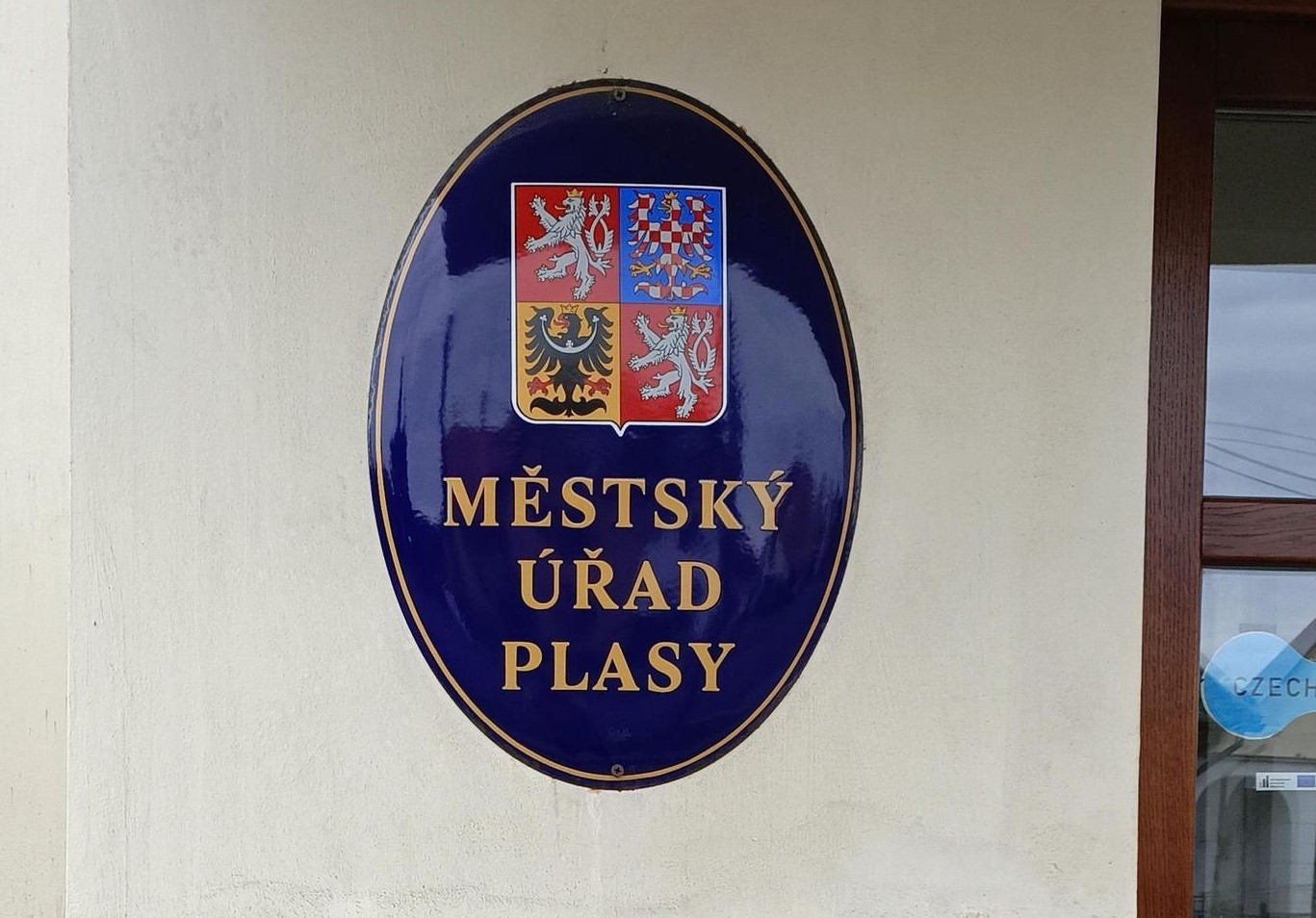 Městský znak ve volební kampani rozpoutal spor. Plasy žádají ODS o jeho odstranění z materiálů