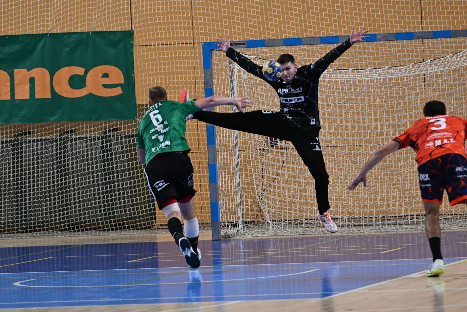Nezlomný Talent! Plzeňští házenkáři otočili drama se Zubřím a dál vládnou bez porážky