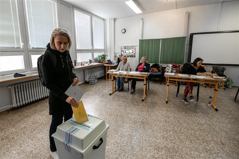 V Plzeňském kraji se ve 14 hodin otevřou volební místnosti. Lidé rozhodnou o radnicích i Senátu