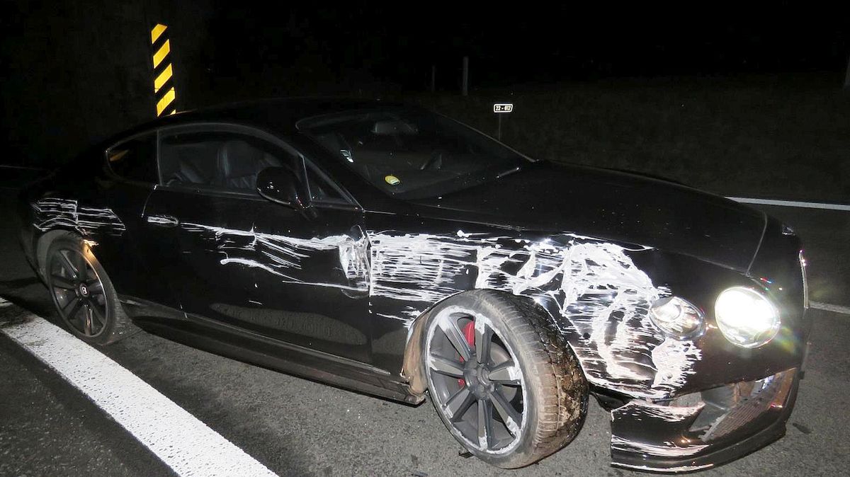 obrázek: Fingovaná nehoda bentley užívaného Limberským má definitivní tečku. Nejvyšší soud rozhodl