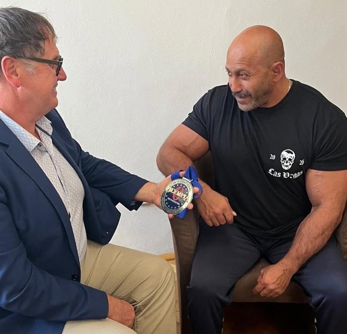 Rokycanskému vítězi Olympia Pro Powerlifting poblahopřáli na radnici. V Las Vegas zvládl 190 kg