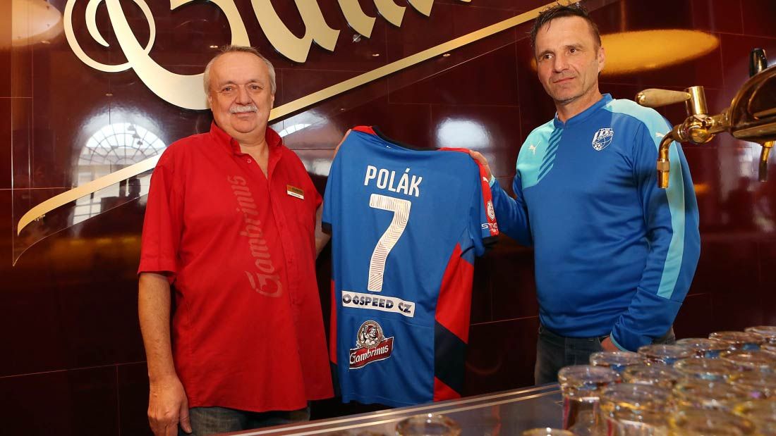 Ligový zápas okoření netradiční fotbalová jedenáctka