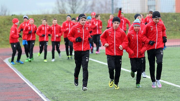 Plzeňská Regionální fotbalová akademie jde příkladem