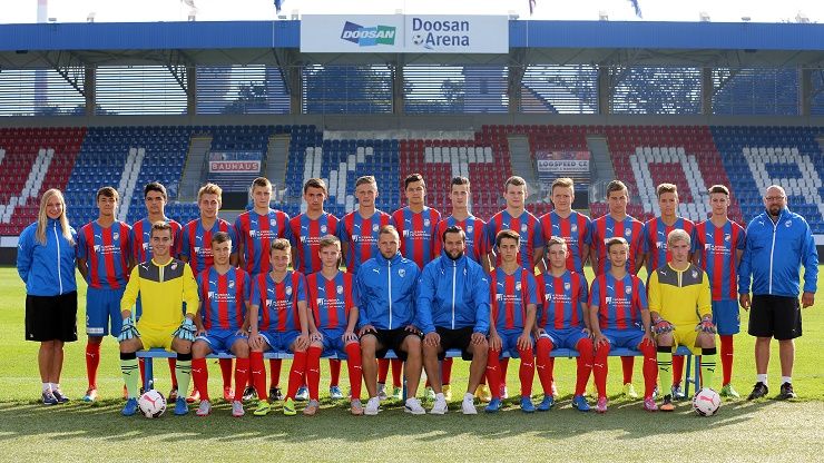 Za přístup k přípravě zaslouží hráči pochvalu, říká trenér U17 Martin Kastner