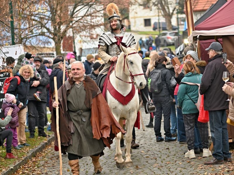 Na Boleveckou náves zavítal svatý Martin
