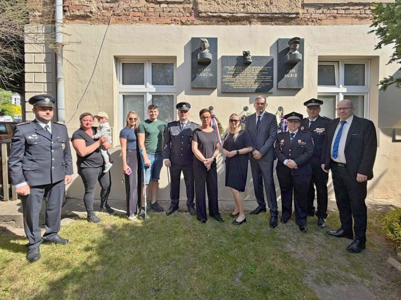 Uctili památku obětí druhé světové války