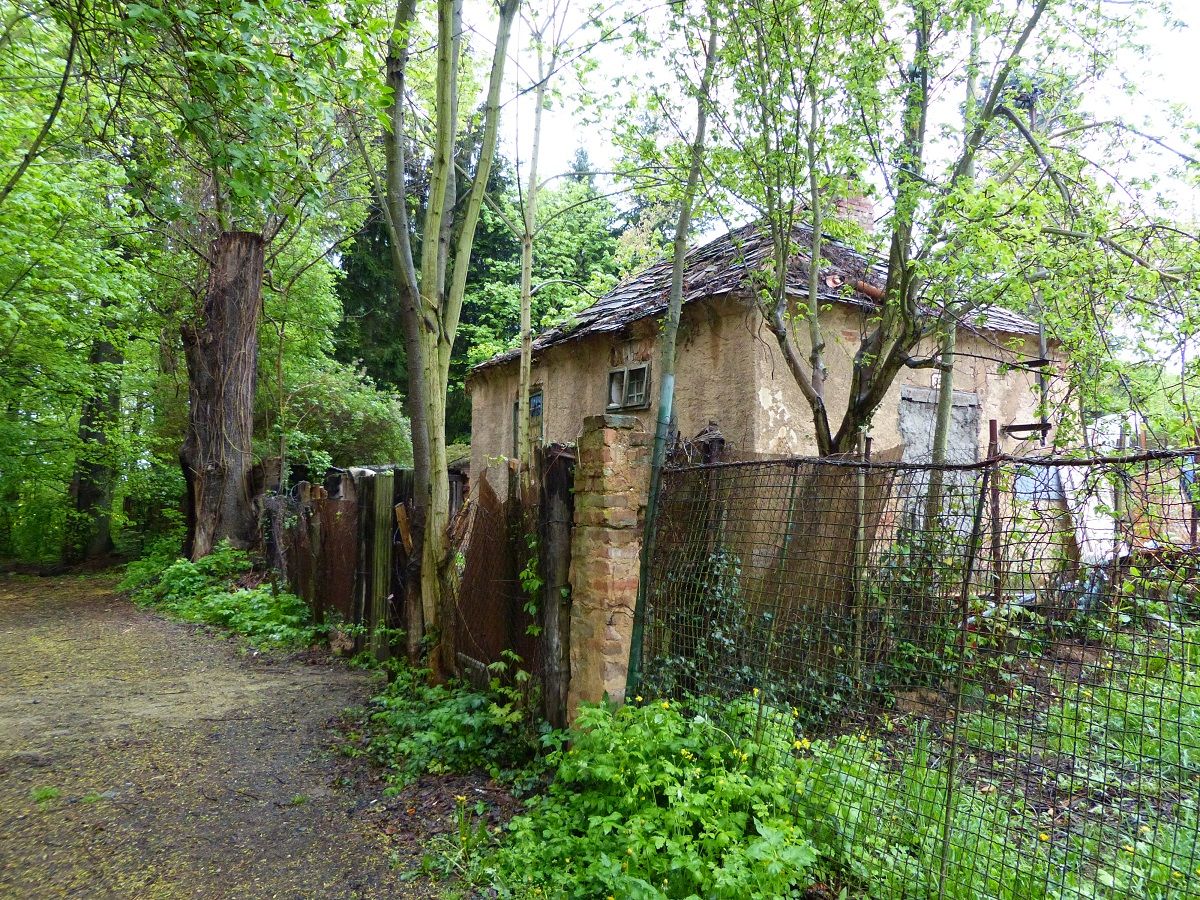 Vycházka od pavilonku k domku strážce Kopeckého pramene