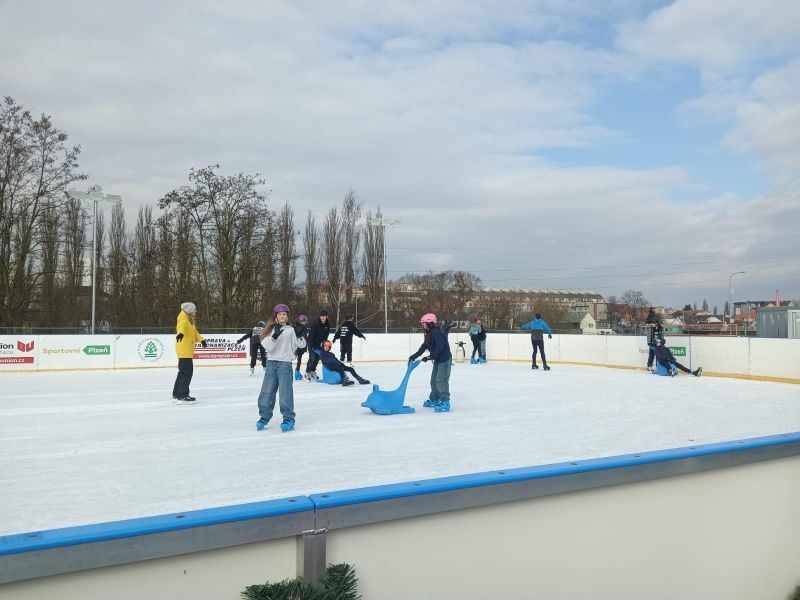 Kluziště na Slovanech zůstává otevřené až do 1. února
