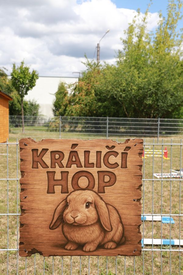 Nové hřiště pro králíky na Slovanech je v provozu
