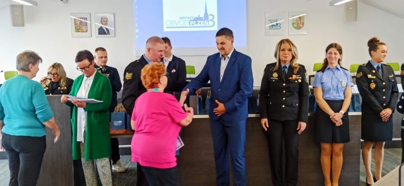 Další senioři už ví, jak se bránit před šmejdy a podvodníky