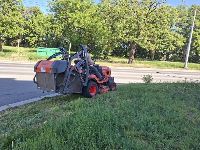 Na Trojce začne třetí letošní seč travnatých ploch