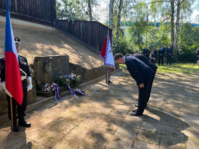 Plzeň uctila v areálu Armádní střelnice v Lobzích památku obětí heydrichiády