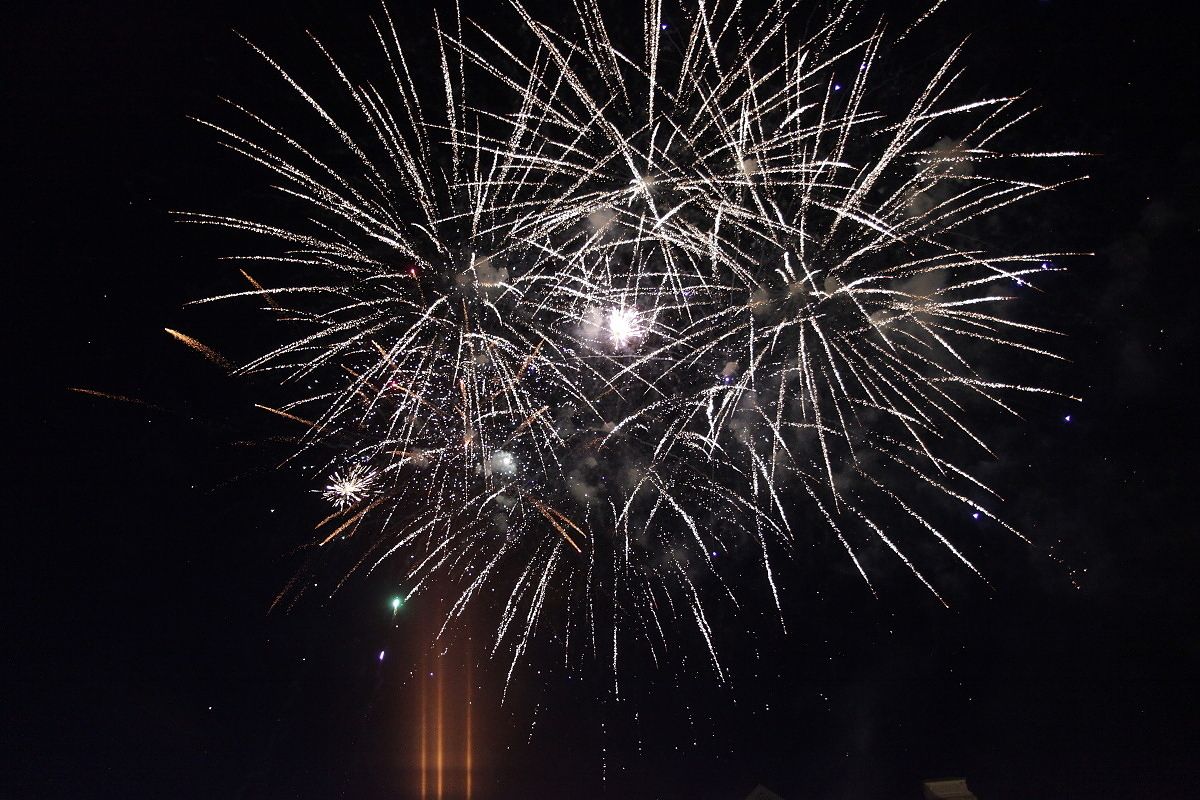 obrázek: Plzeňské náměstí Republiky ozářil novoroční ohňostroj