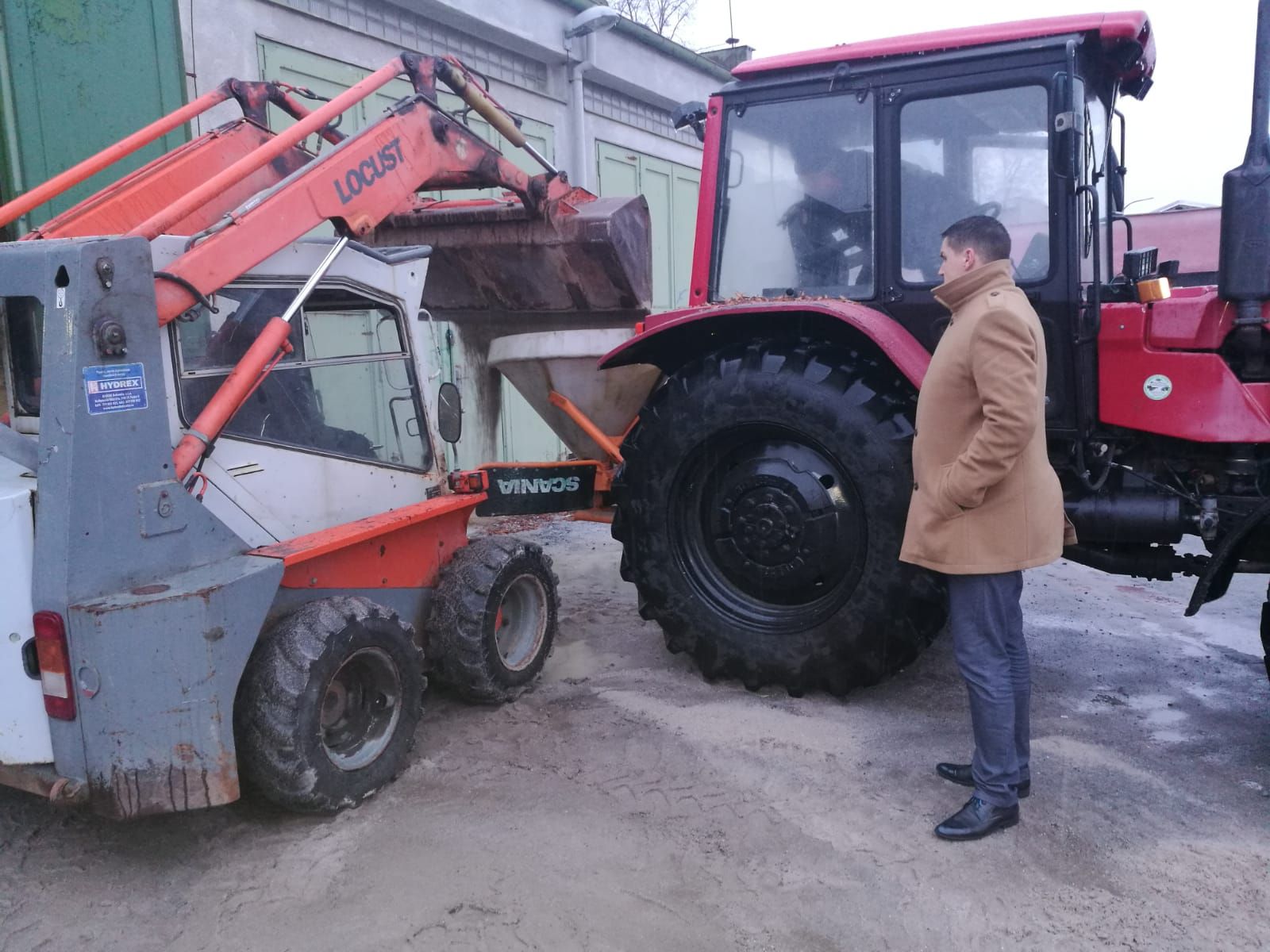 Plzeňský centrální obvod od pátečního poledne bojoval s ledovkou