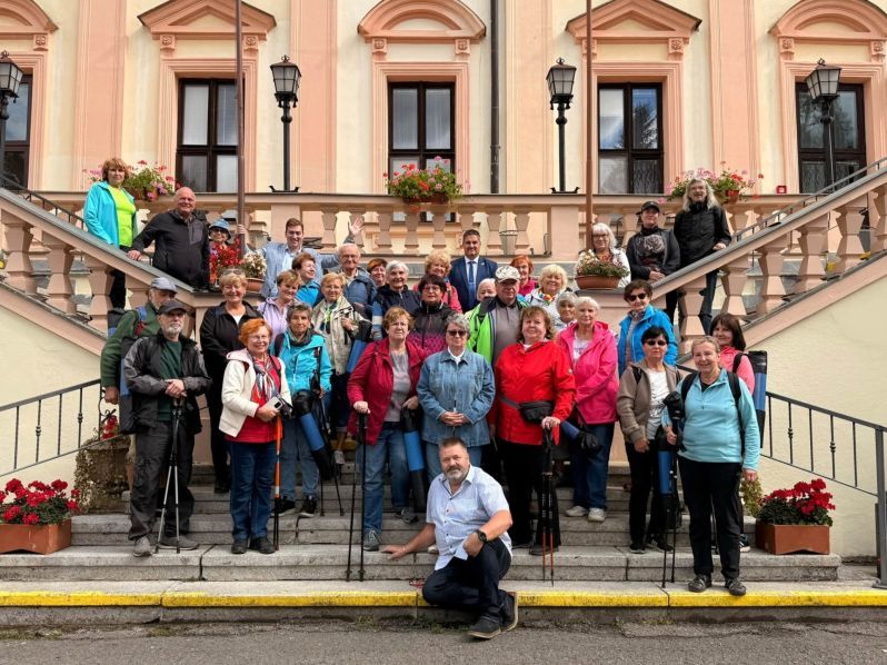 Senioři z Trojky zakončili letošní Nordic Walking u Berounky