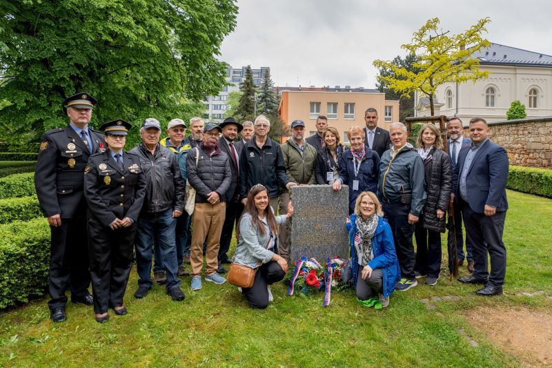 Trojka uctila americké veterány vzpomínkovým aktem v Horníčkově zahradě