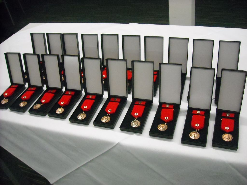 Vedení obvodu předalo Janského plakety