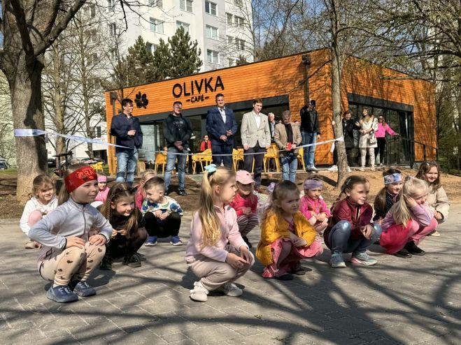 Z nevyužívaných záchodků je krásná kavárna