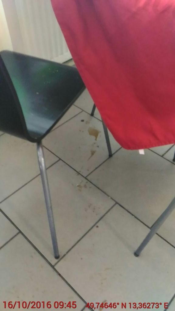 obrázek: Odmítal opustit bufet