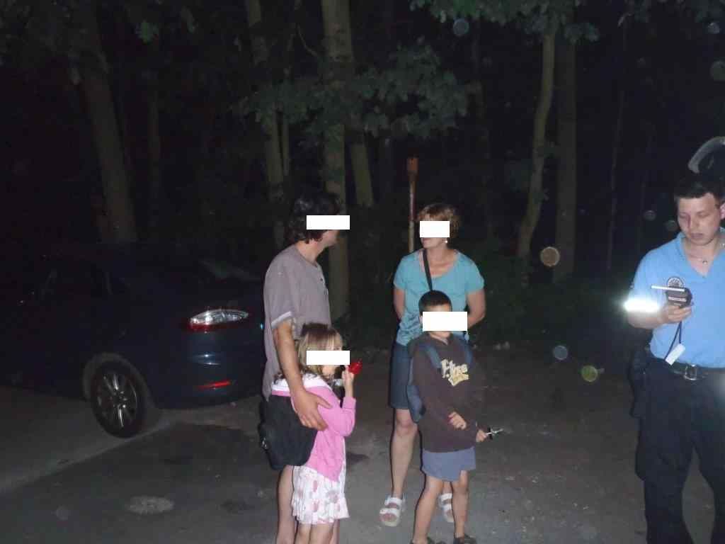 obrázek: Opili se před dětmi