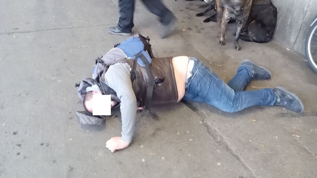 obrázek: Pití alkoholu totálně nezvládl