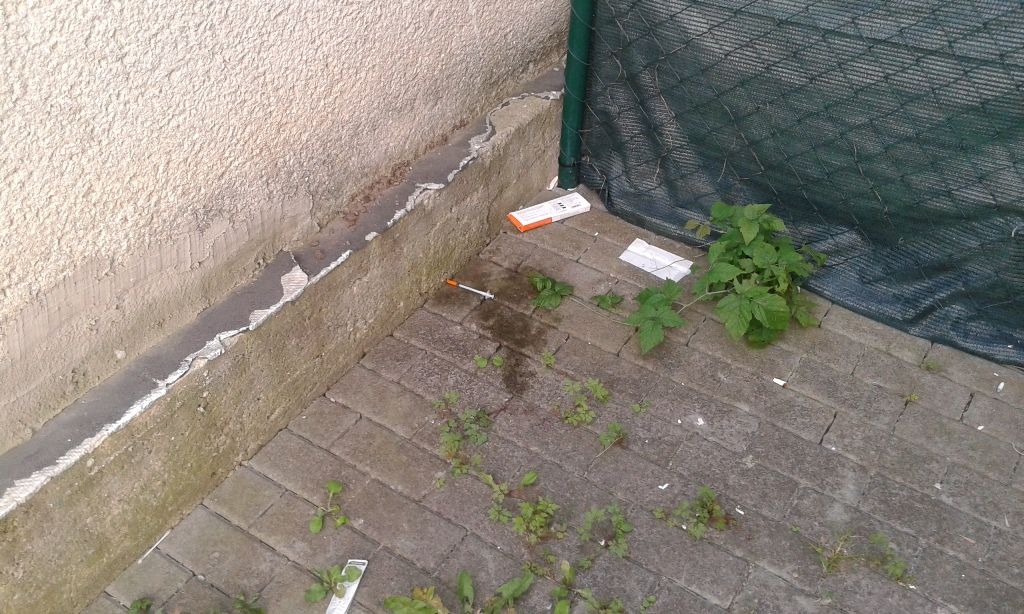 obrázek: Použitá injekční stříkačka