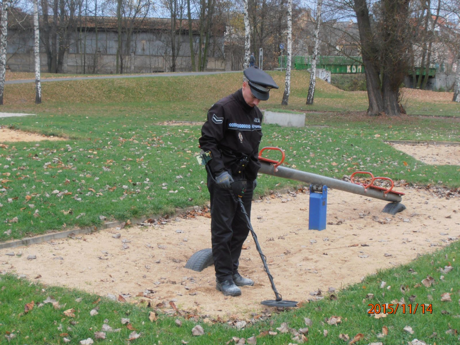 obrázek: Strážníci na Lochotíně vyrazili zkontrolovat dětská hřiště a pískoviště