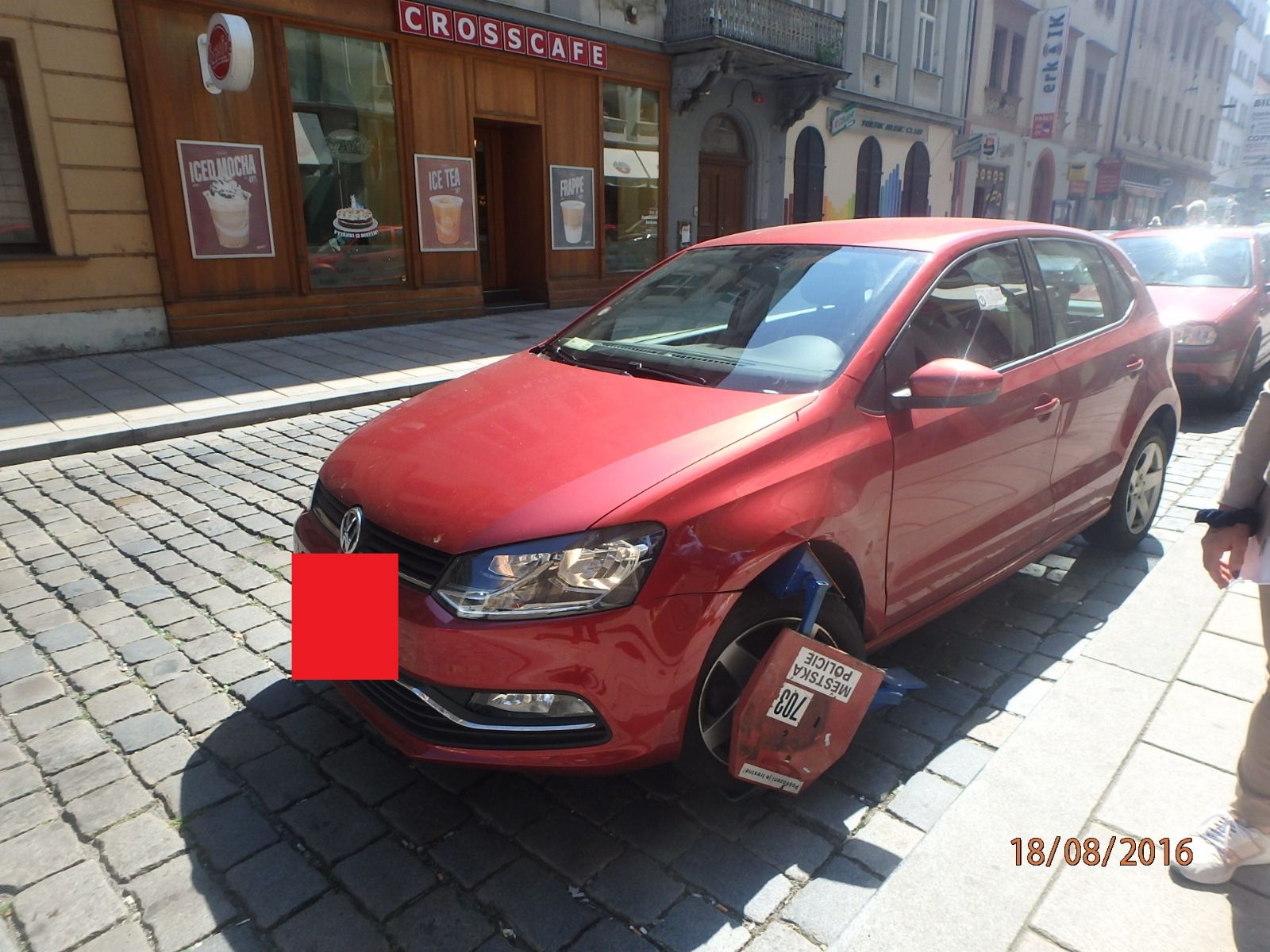 obrázek: Žena se pokusila odjet s „botičkou“