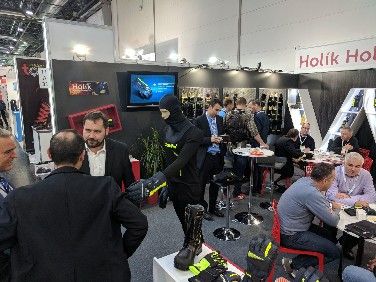 Chytré rukavice SensPro se už prodávají, zájem je velký