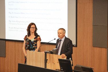 Katedra německého jazyka zaujala na konferenci studentskou učebnicí