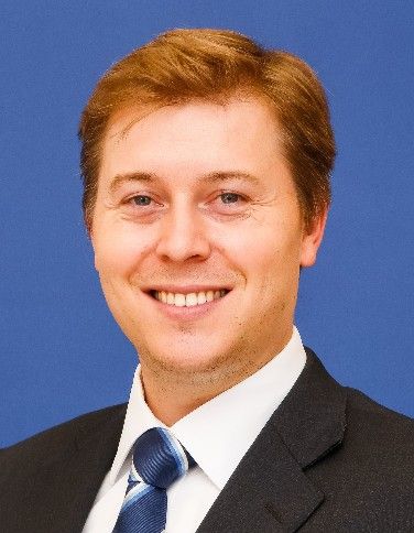 Novým děkanem FEL bude Zdeněk Peroutka