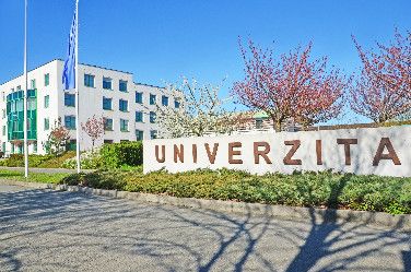 Univerzita má tři nové profesory