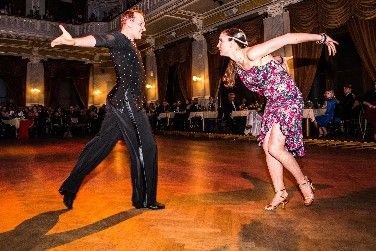 Univerzita roztančila Měšťanskou besedu