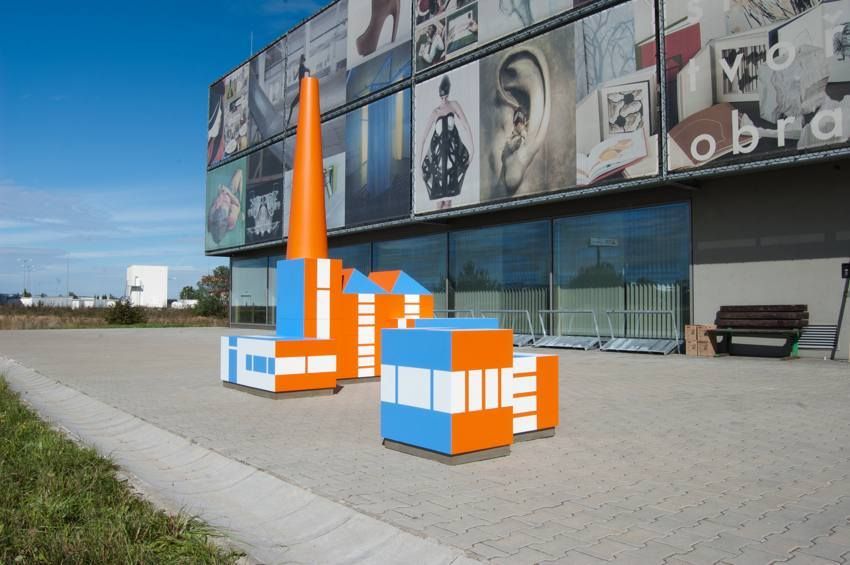 Univerzitní kampus ozdobila Sutnarova stavebnice