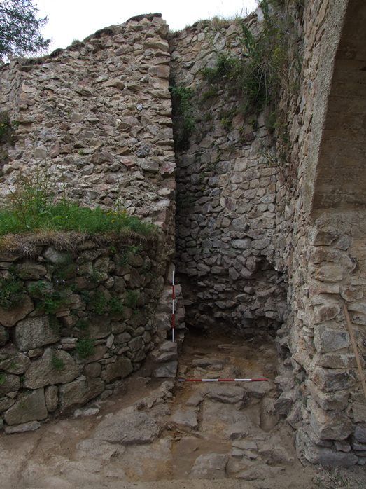 Výzkumníci objevili na Pořešíně hradní kuchyni