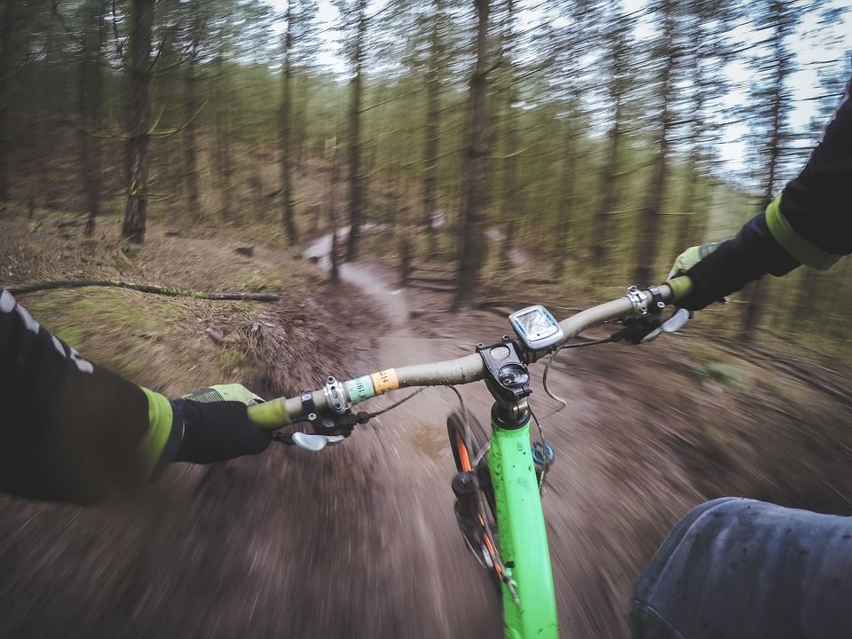 obrázek: Cyklista popil a havaroval pod Ovčím vrchem