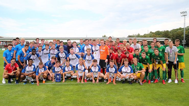 obrázek: Devatenáctka po obratu s WBA končí třetí, vítězí Rangers