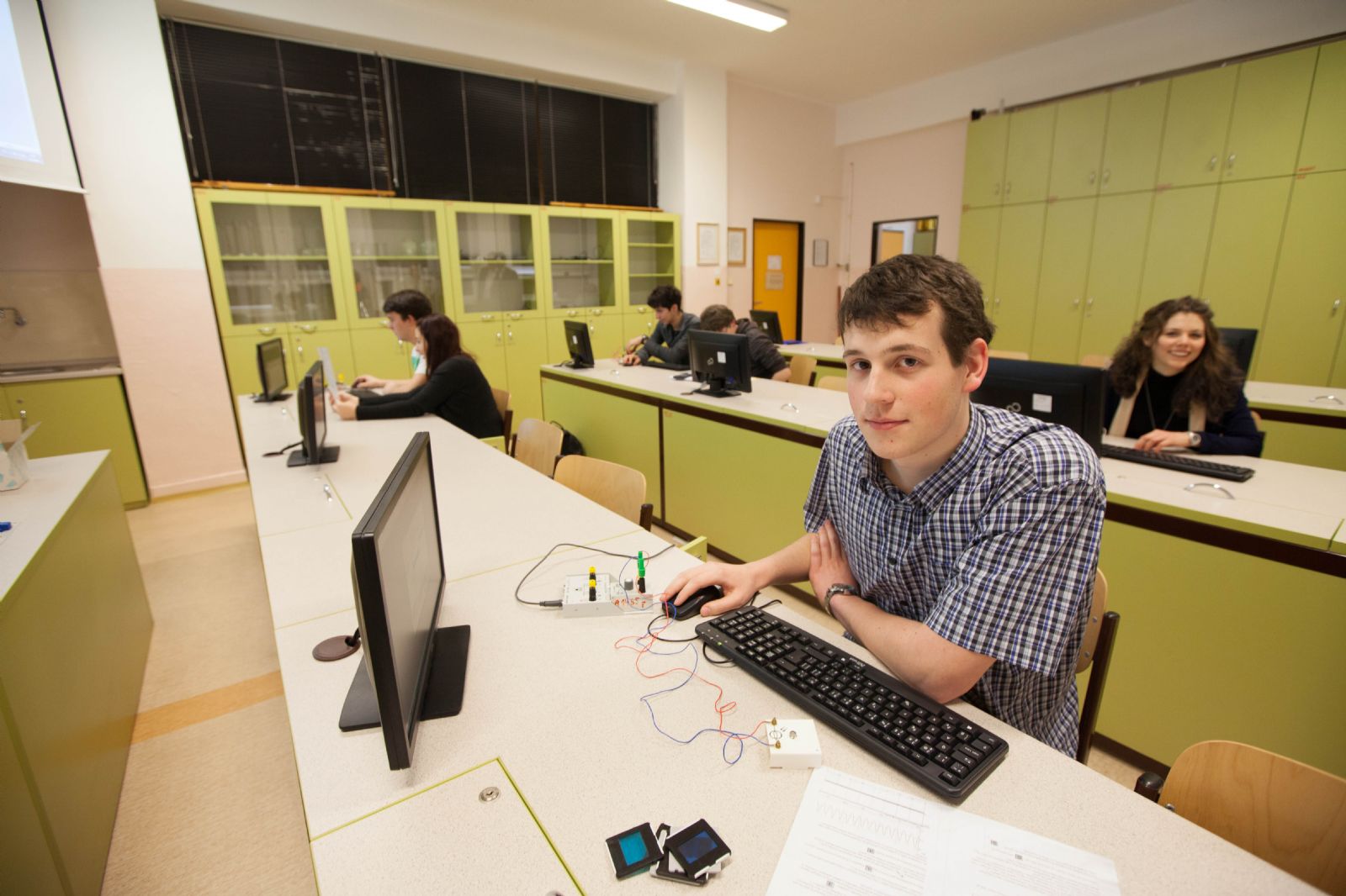 Domažlické gymnázium vyhrálo 200 tisíc korun na modernizaci učebny fyziky