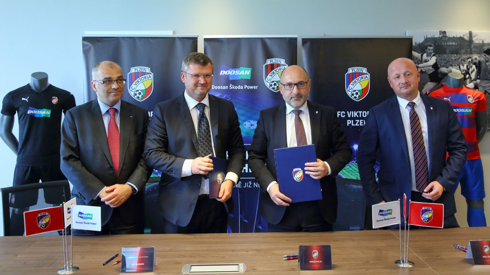 obrázek: Doosan Škoda Power generálním partnerem Viktorie Plzeň na další dva roky