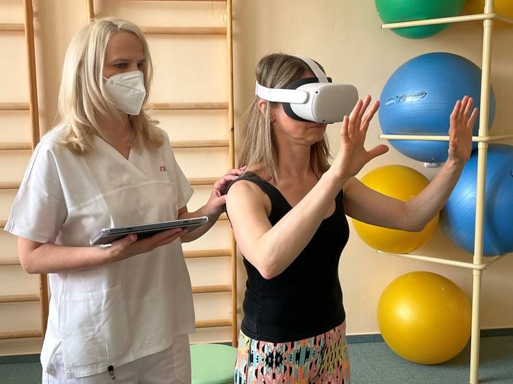 obrázek: FN Plzeň využívá v rehabilitační léčbě virtuální realitu