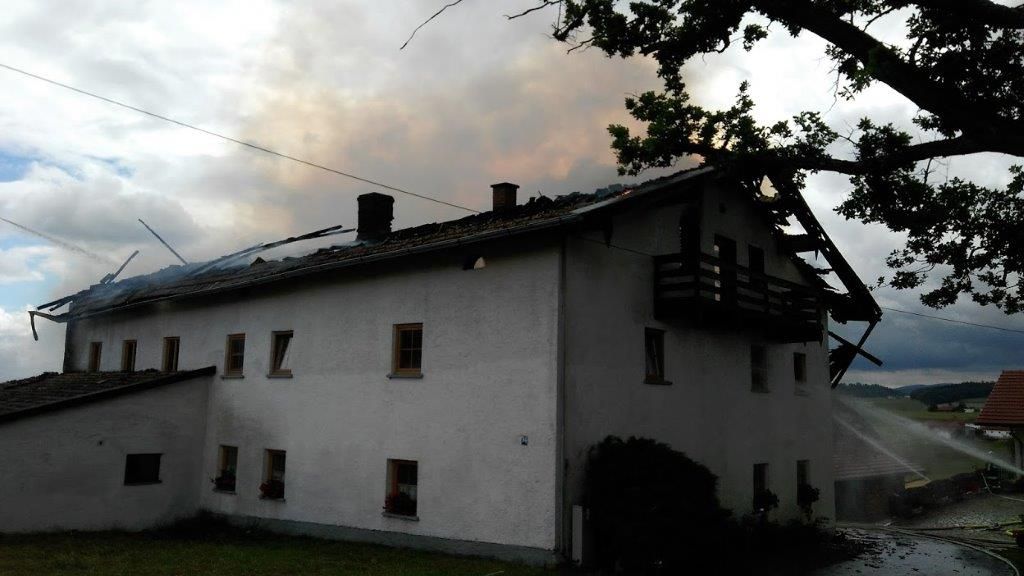 obrázek: Hasiči z Domažlicka hasili zemědělskou usedlost v Německu 