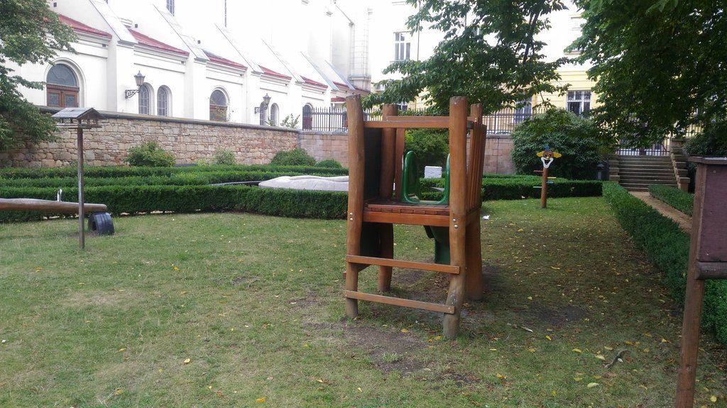 obrázek: Herní sestava v Puškinově ulici byla demontována a bude nahrazena novou