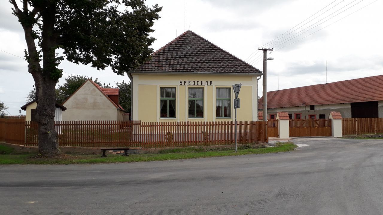 Hlince v pátek otevírají obnovený špejchar