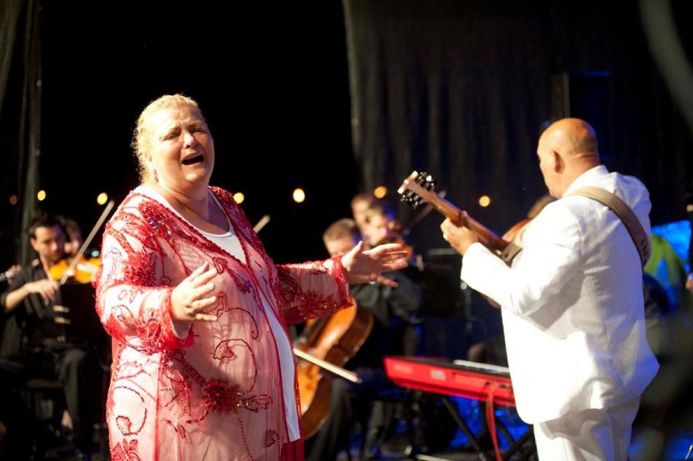 obrázek: Jeden svět jde do finále, čtvrteční tečku obstará gypsy music a rap 