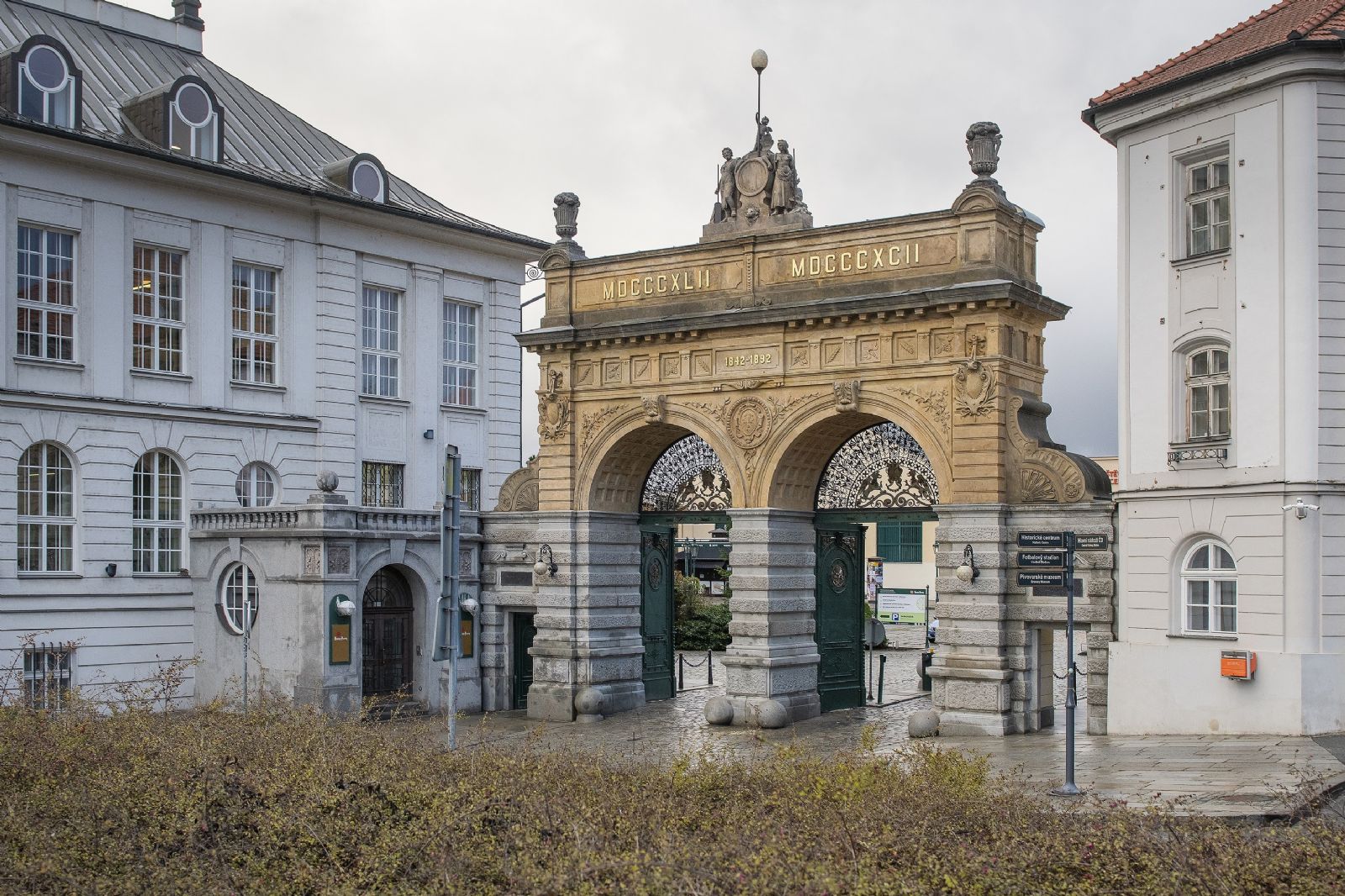 Jubilejní brána Prazdroje je opět bez lešení 