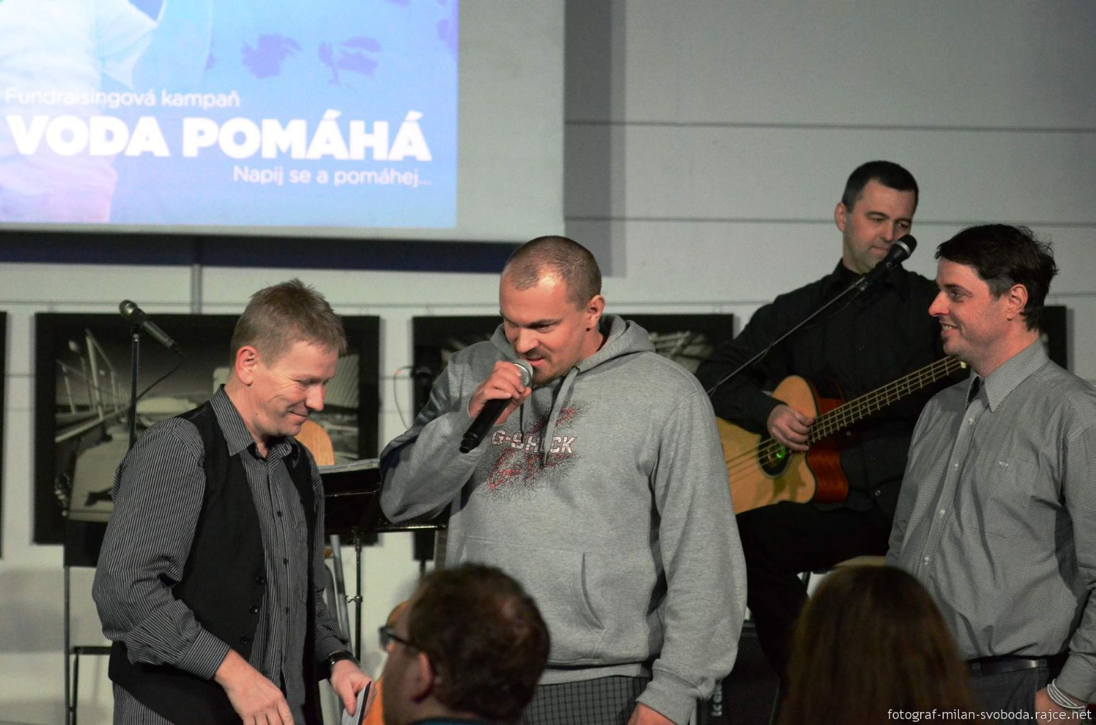 Kampaň Voda pomáhá spojila start s koncertem prvního vodonoše