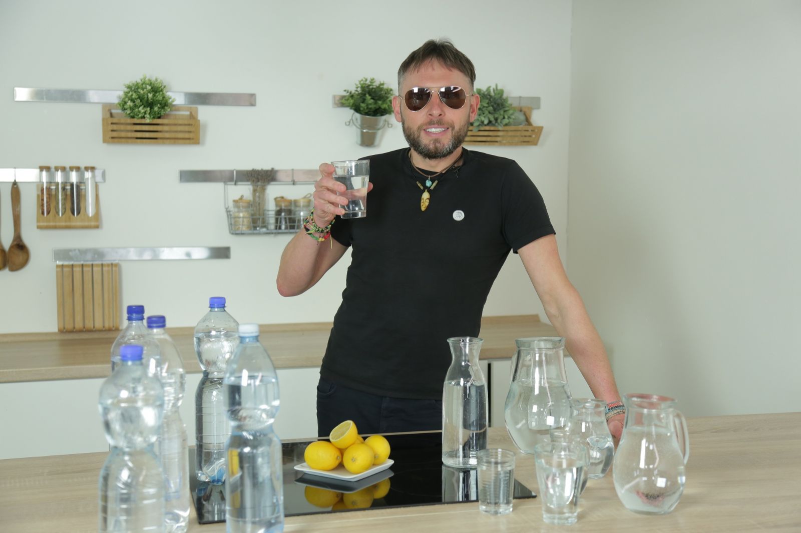 obrázek: Kohoutková voda z Plzně má vynikající kvalitu, prokázal test pořadu A dost!